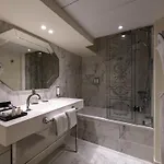 Le Louis Château - Mgallery 4* Versailles
