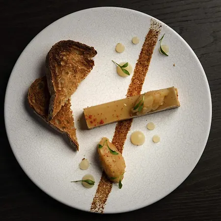 Le Louis Château - Mgallery Hotel