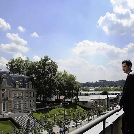 ホテル Le Louis Chateau - Mgallery Collection 4*