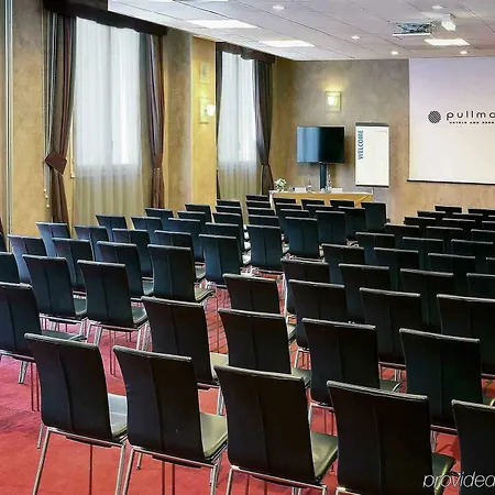 Le Louis Chateau - Mgallery Collection Hotel 4*